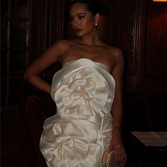 Sierra Darien Voluminous Flower Design Strapless Dress - Ivoire/Ivory S/M, NEW ✨ - Picture 8 of 12